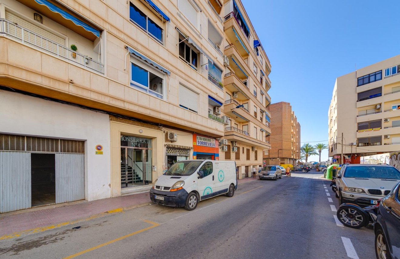 Reventa - Local comercial - Torrevieja - Playa del Cura