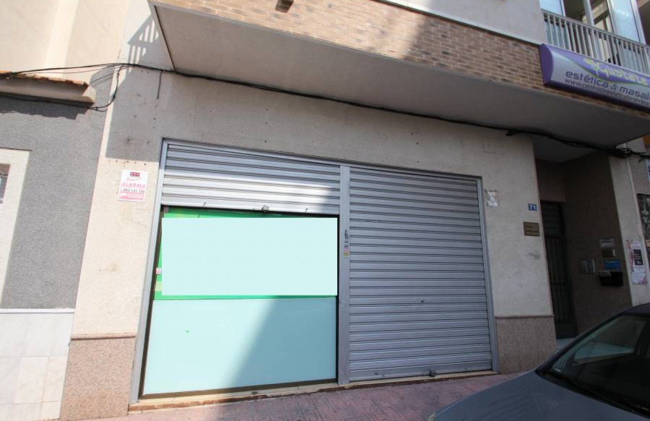 Reventa - Local comercial - Torrevieja - Centro