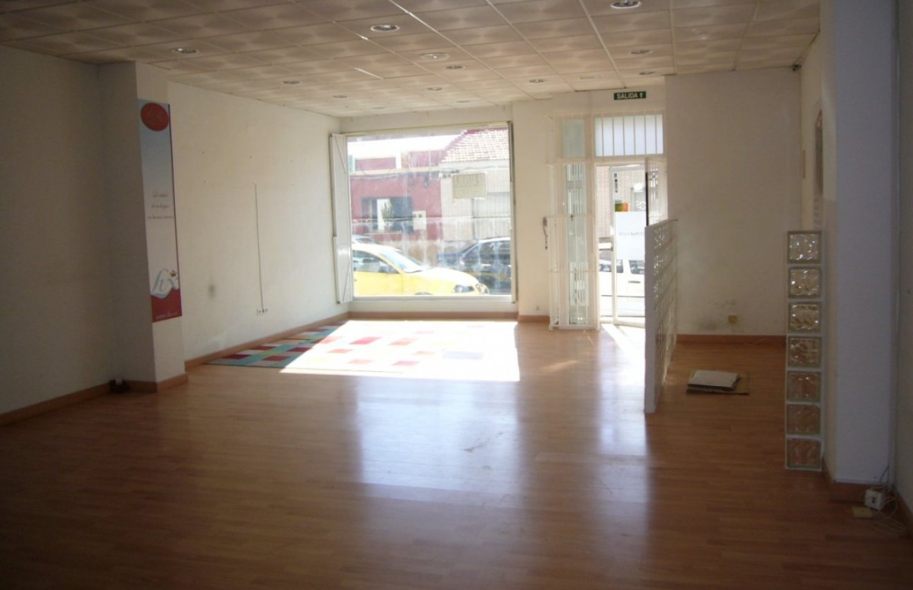 Resale - Local comercial - Torrevieja - Centro