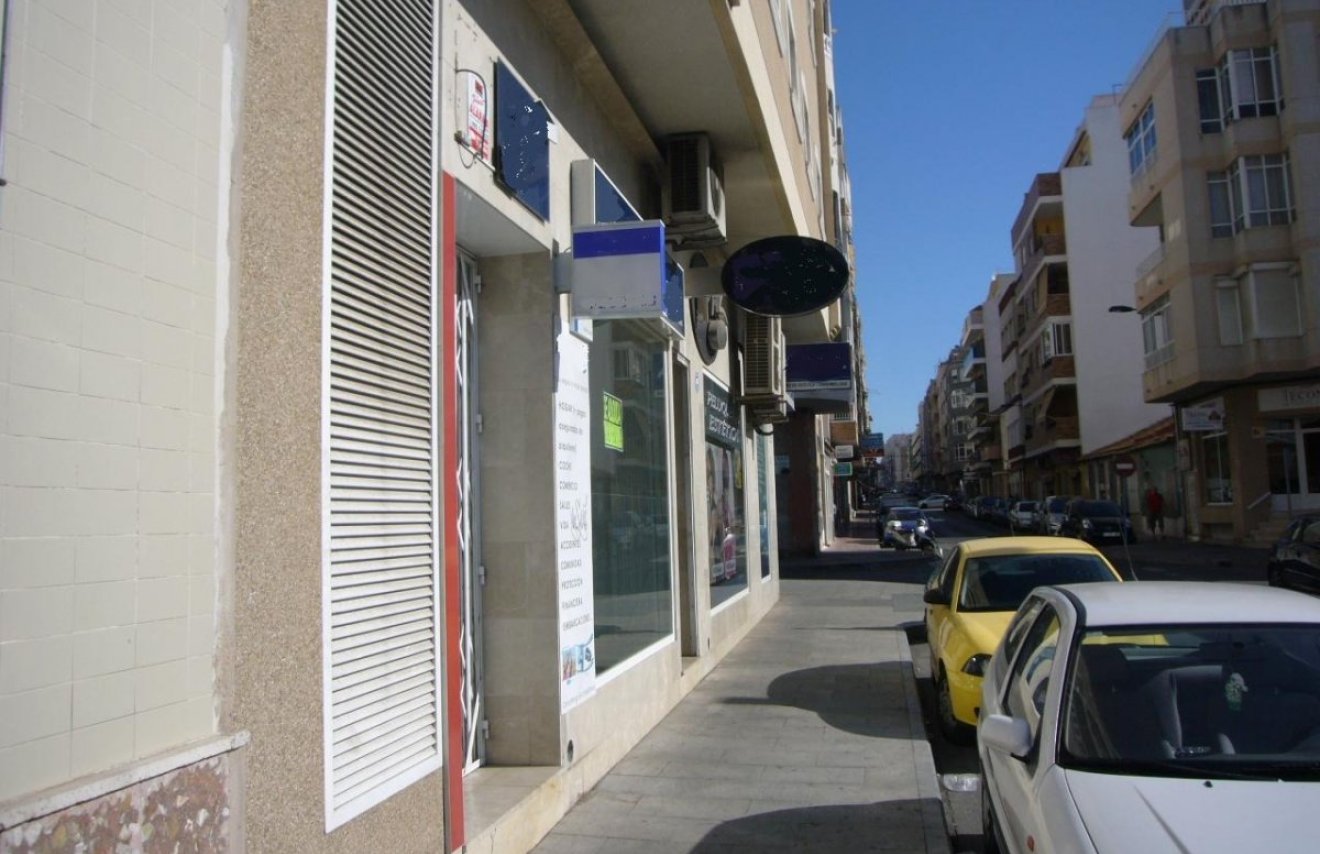 Resale - Local comercial - Torrevieja - Centro