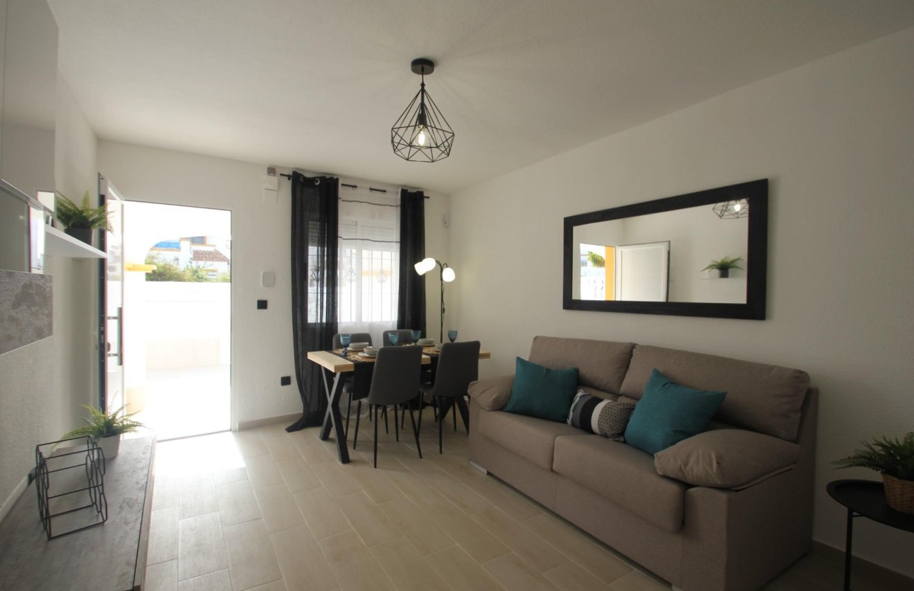 Resale - Bungalow Planta Baja - Torrevieja - Carrefour