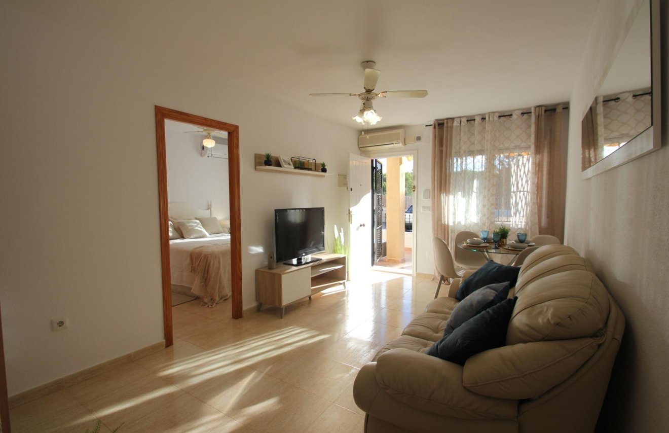 Reventa - Bungalow Planta Baja - Torrevieja - Lago jardin