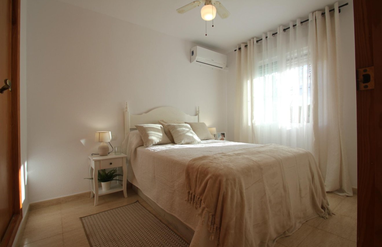 Reventa - Bungalow Planta Baja - Torrevieja - Lago jardin