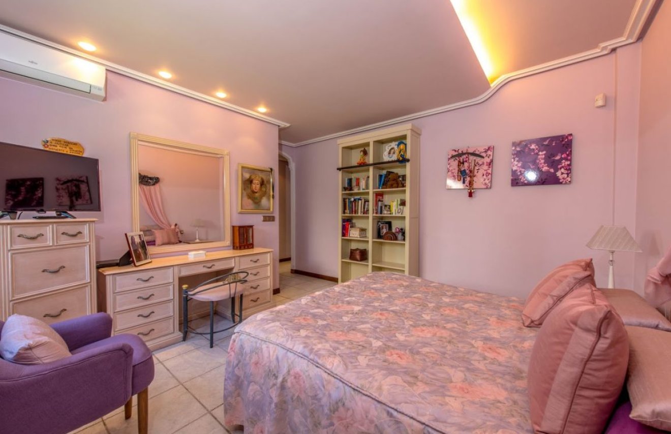 Resale - Villa de Lujo - Torrevieja - Torre la mata