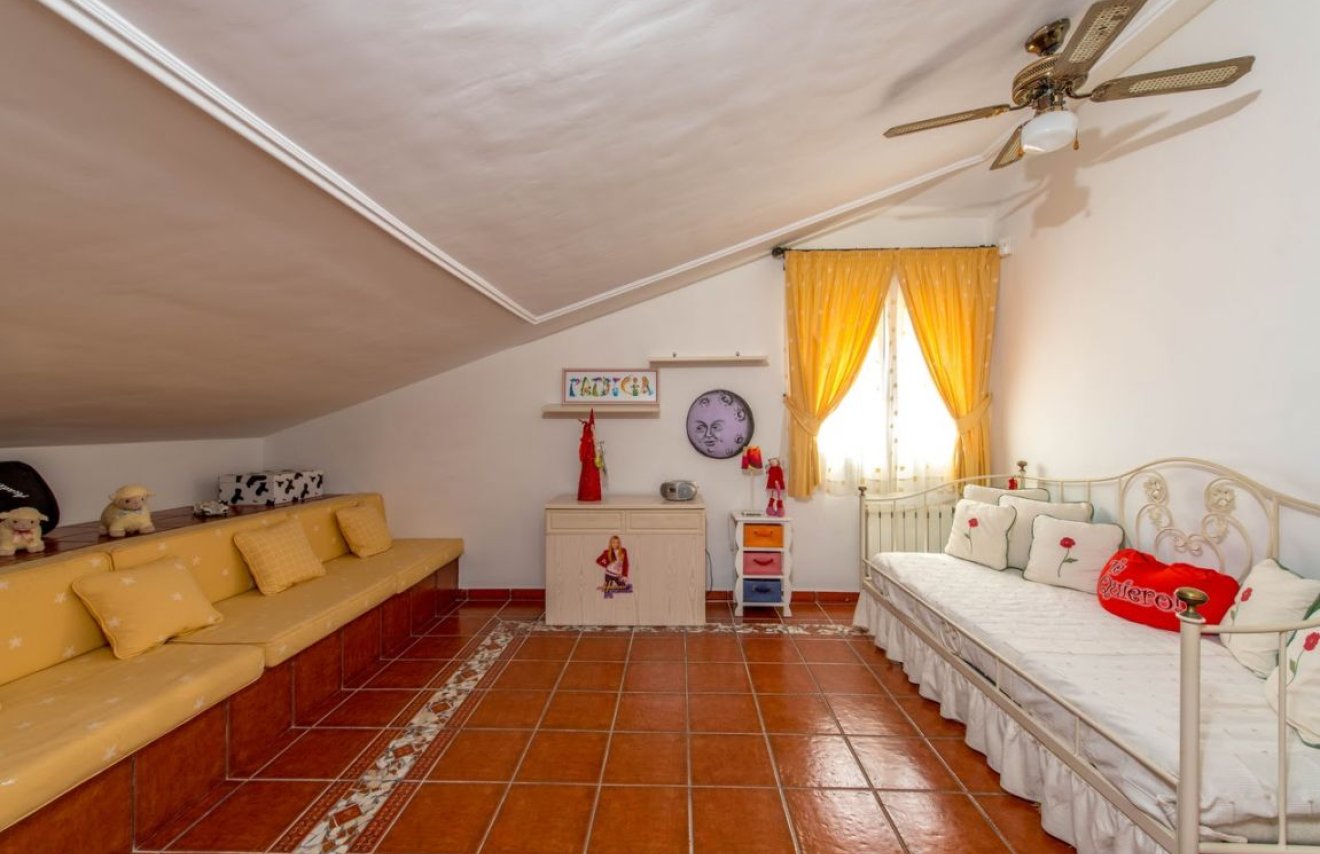 Resale - Villa de Lujo - Torrevieja - Torre la mata