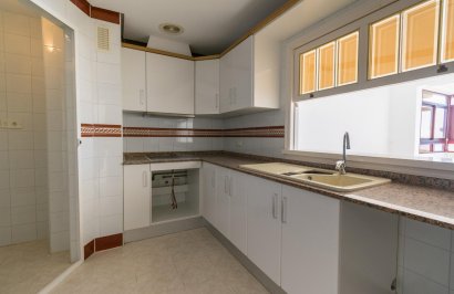 Resale - Apartamento - Torrevieja - Paseo maritimo