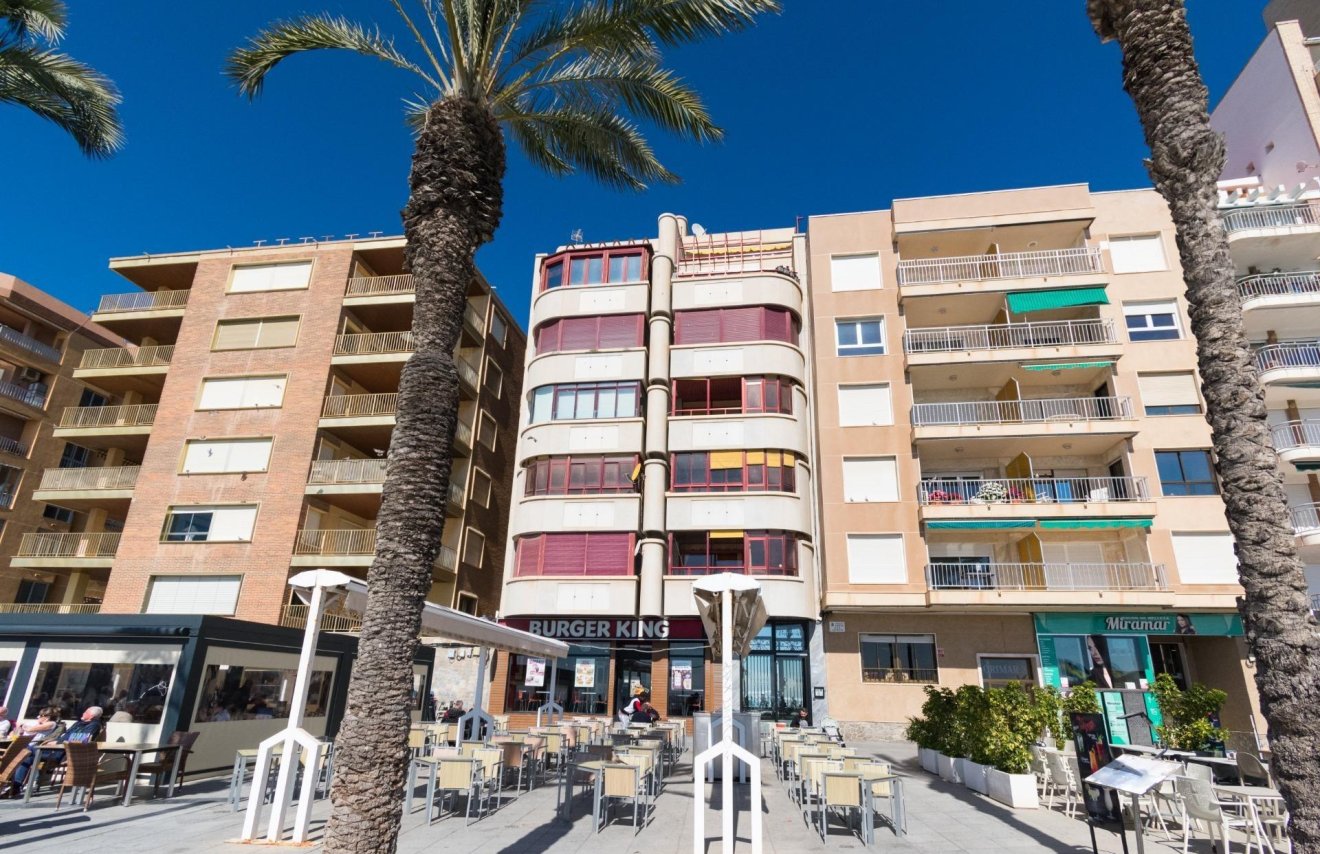 Revente - Apartamento - Torrevieja - Paseo maritimo