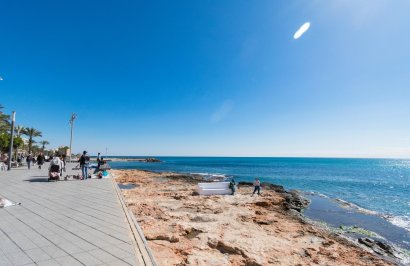 Revente - Apartamento - Torrevieja - Paseo maritimo