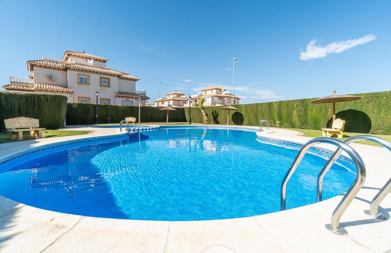 Resale - Apartamento - Orihuela Costa - Montezenia