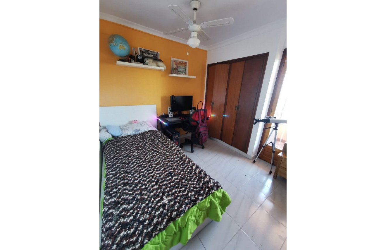 Resale - Apartamento - Torrevieja - Torre del moro