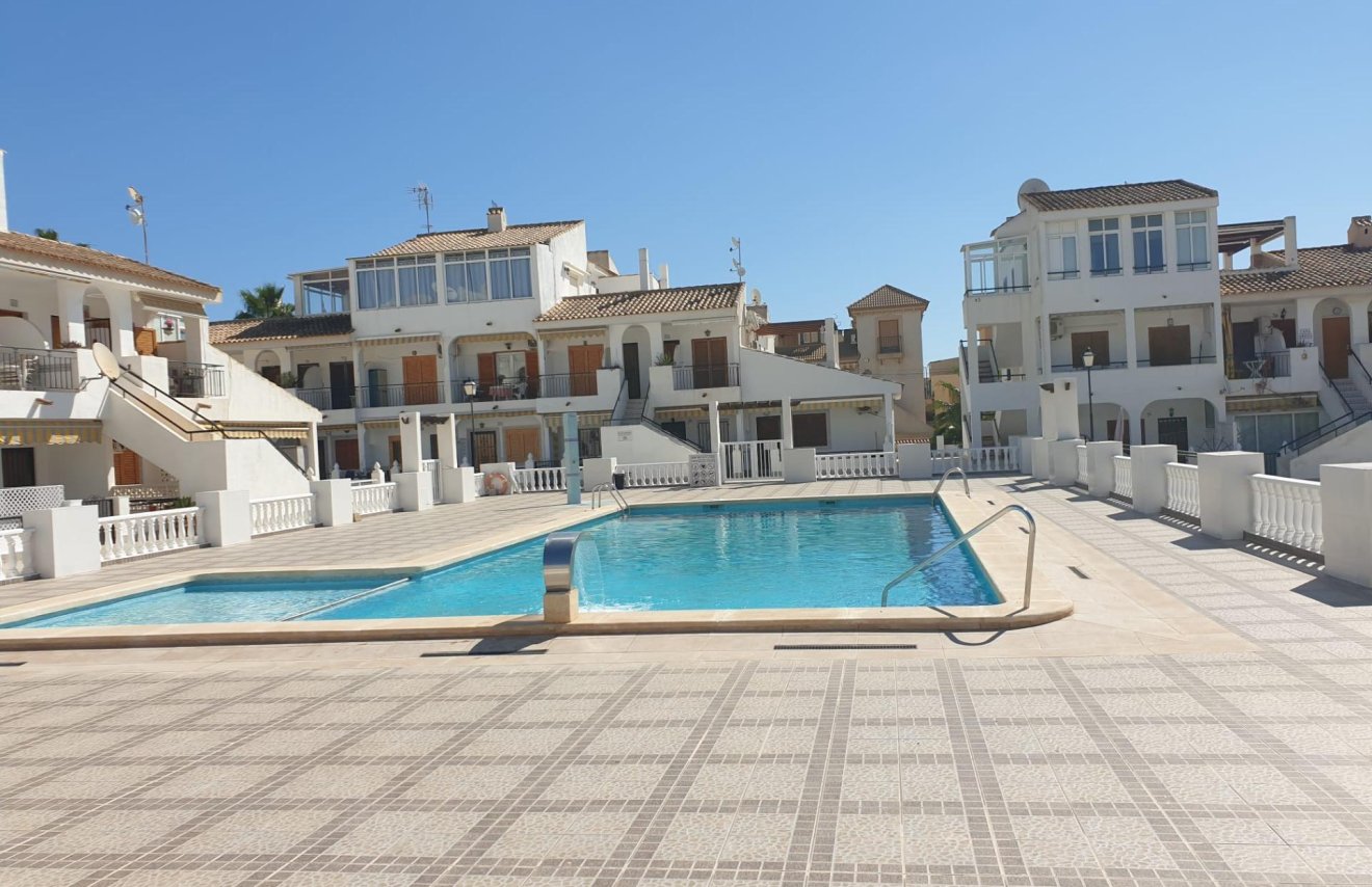 Resale - Bungalow Planta Baja - Torrevieja - Rosaleda-los frutales