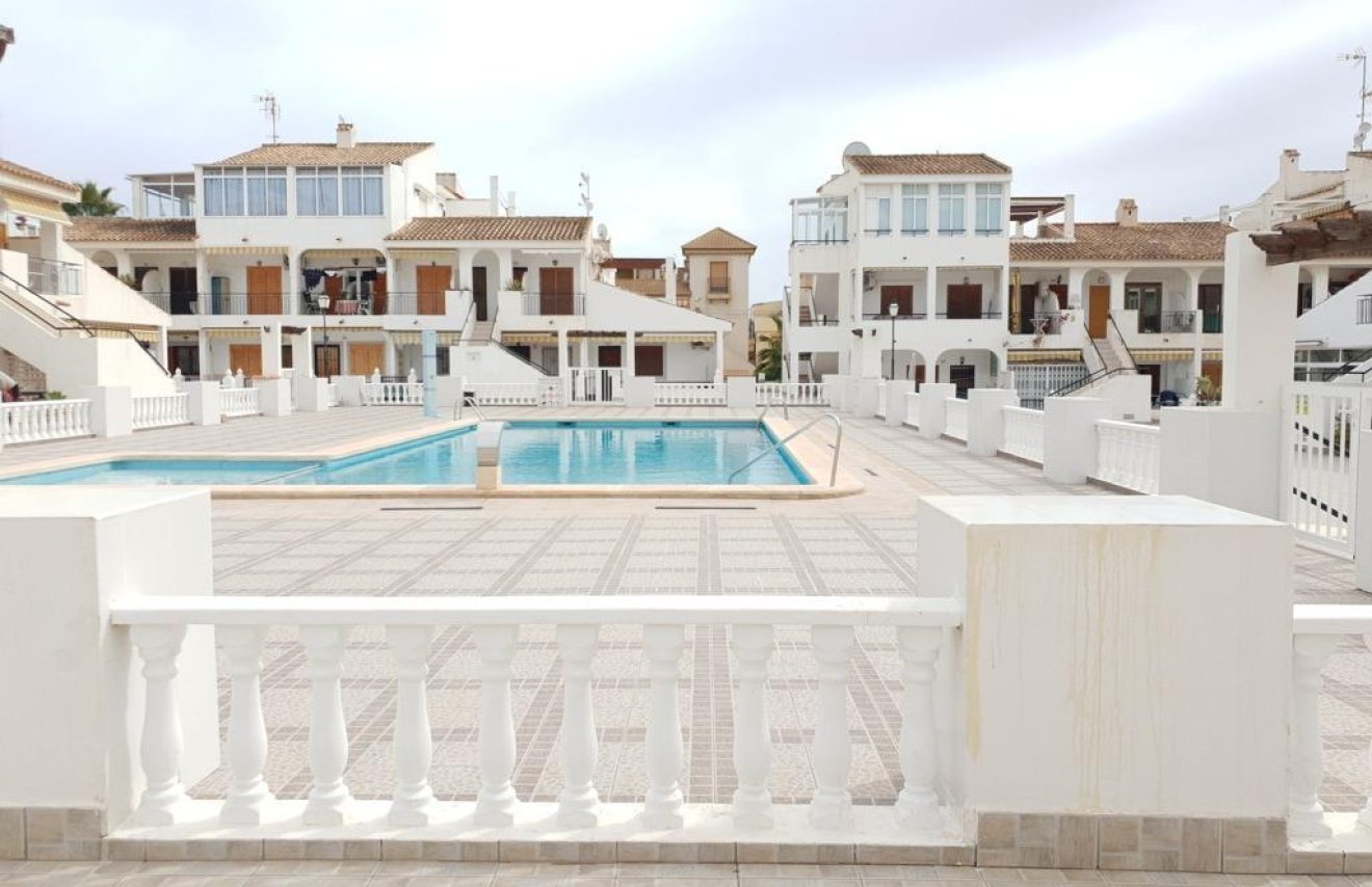 Resale - Bungalow Planta Baja - Torrevieja - Rosaleda-los frutales