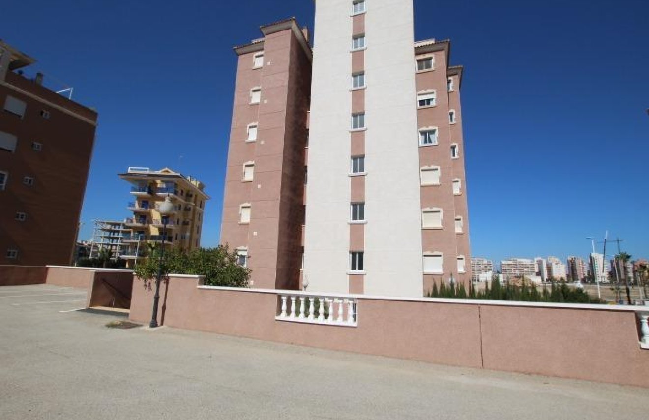 Resale - Apartamento - Guardamar del Segura - puerto deportivo