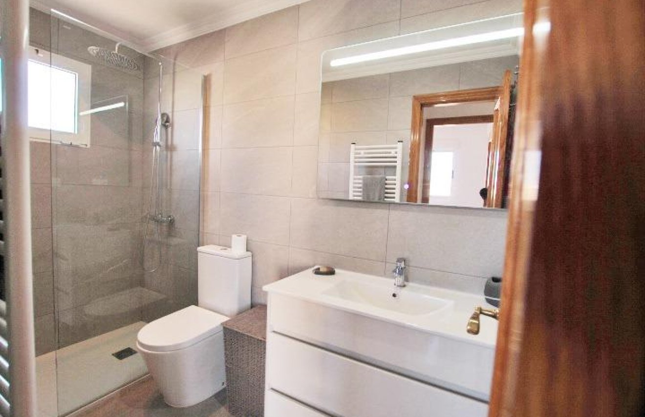 Resale - Apartamento - Guardamar del Segura - puerto deportivo