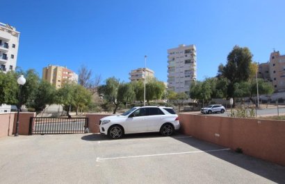 Resale - Apartamento - Guardamar del Segura - puerto deportivo