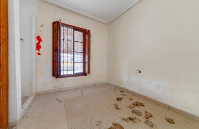 Resale - Villa - Daya Vieja - Sin Zona