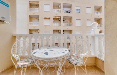 Resale - Apartamento - Torrevieja - Playa de los Locos