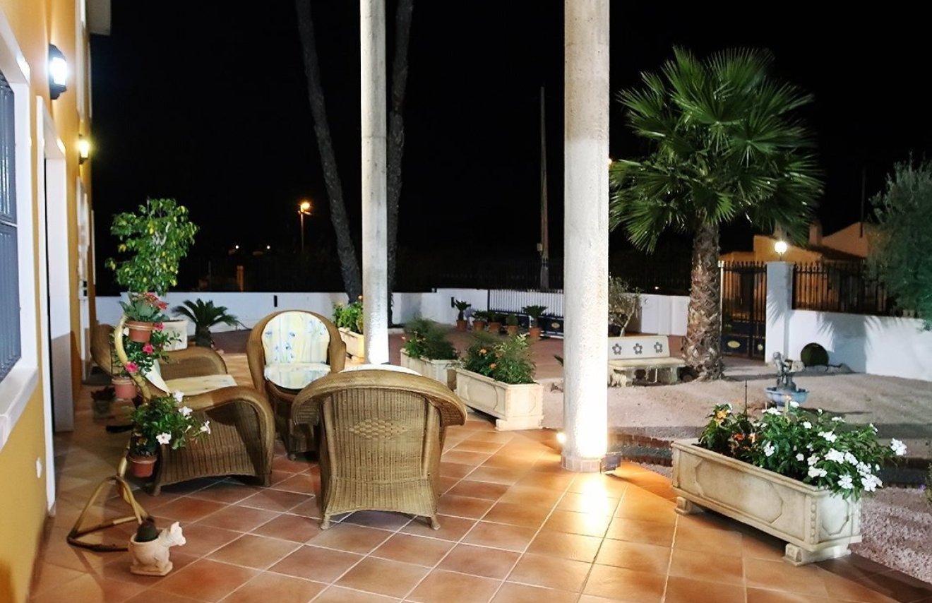 Revente - Chalet - Orihuela - Correntías Medias