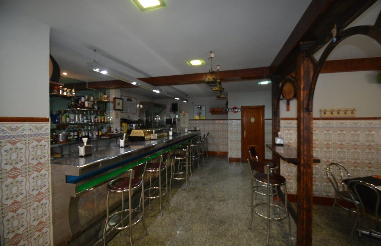 Revente - Local comercial - Bigastro - CENTRO