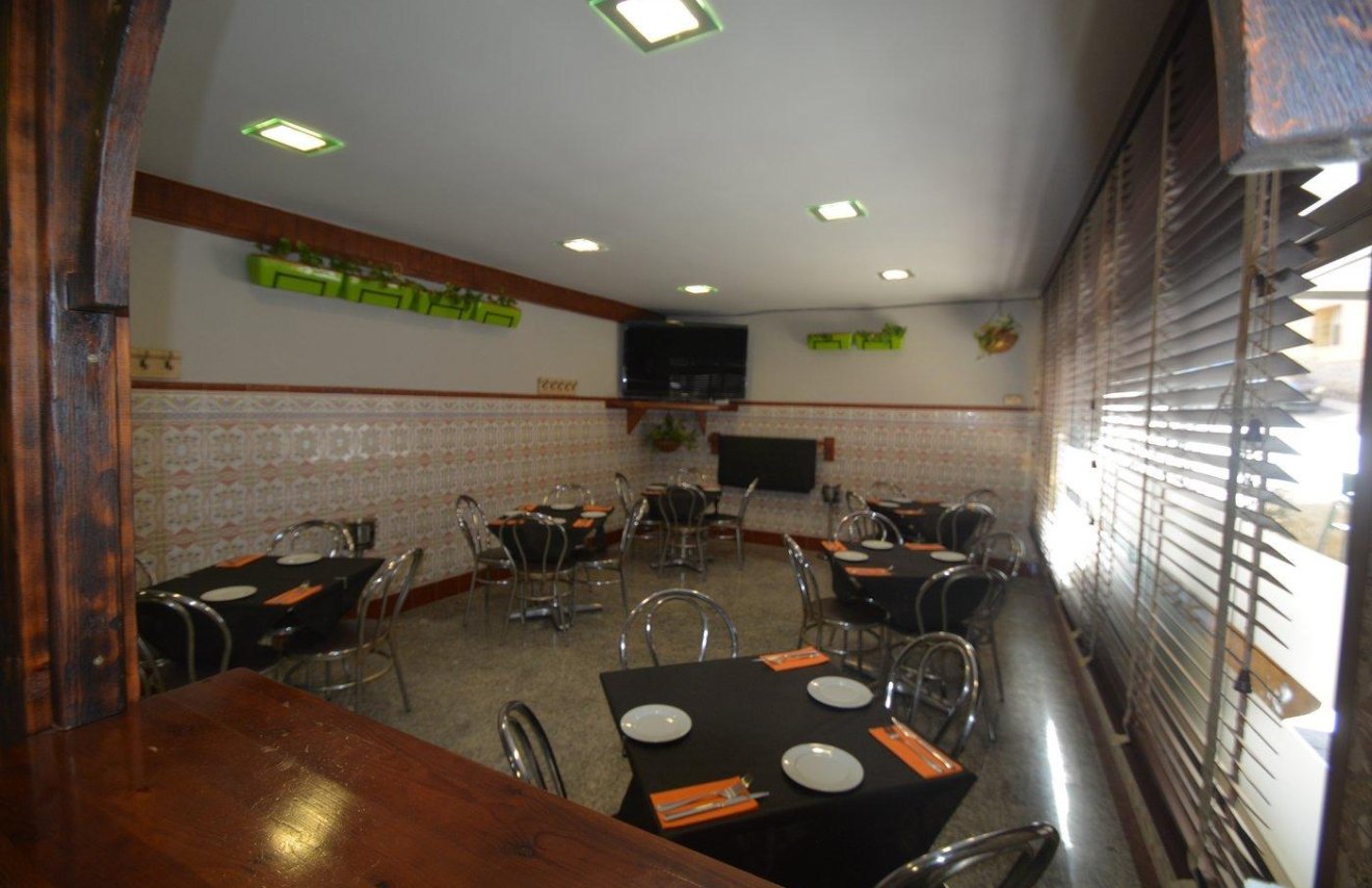 Reventa - Local comercial - Bigastro - CENTRO