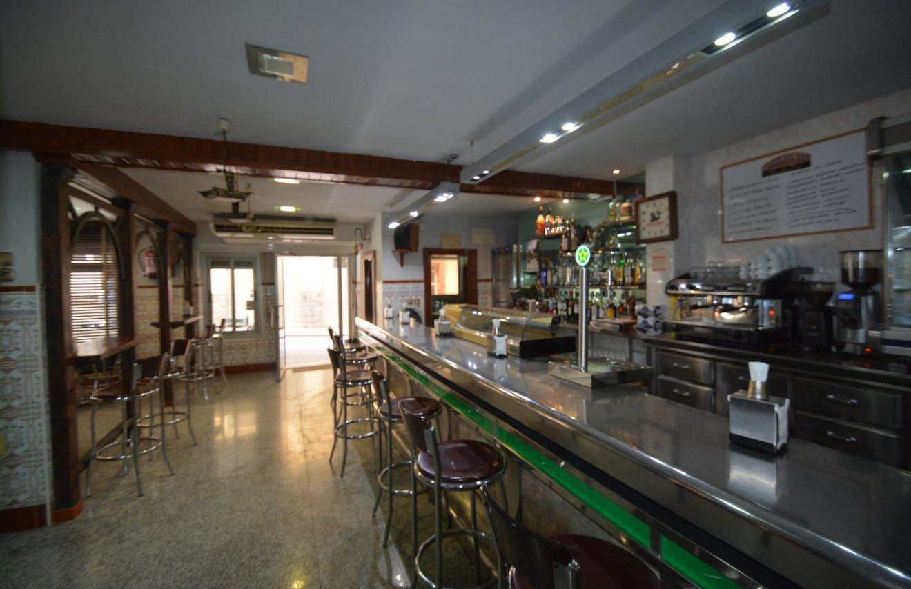 Revente - Local comercial - Bigastro - CENTRO