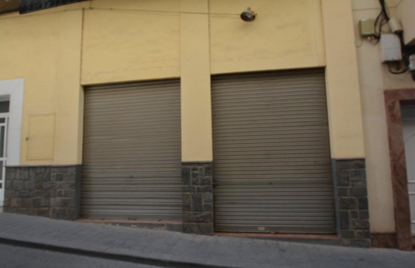 Resale - Local comercial - Bigastro - CENTRO