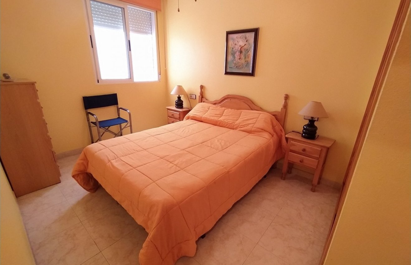 Resale - Apartamento - Torrevieja - Acequion