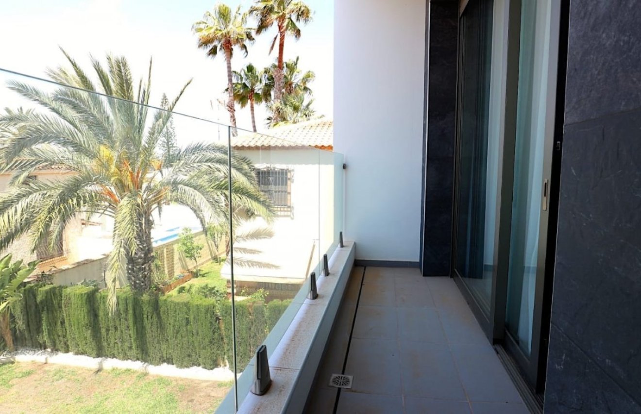 Reventa - Villa de Lujo - Torrevieja - Los Angeles