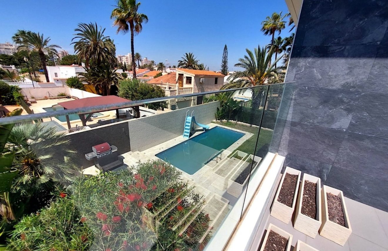 Reventa - Villa de Lujo - Torrevieja - Los Angeles