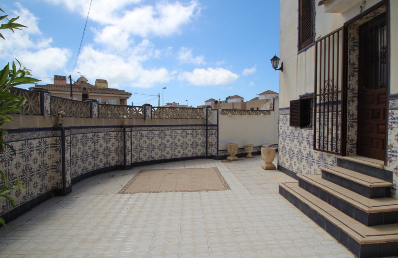 Resale - Townhouse - Torrevieja - Aguas nuevas 1