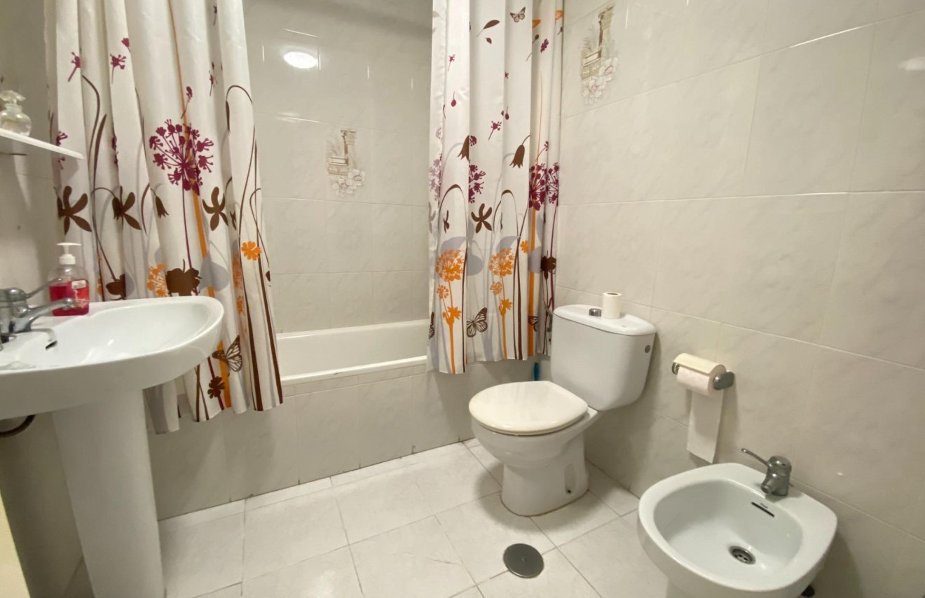 Resale - Apartamento - Torrevieja - Centro