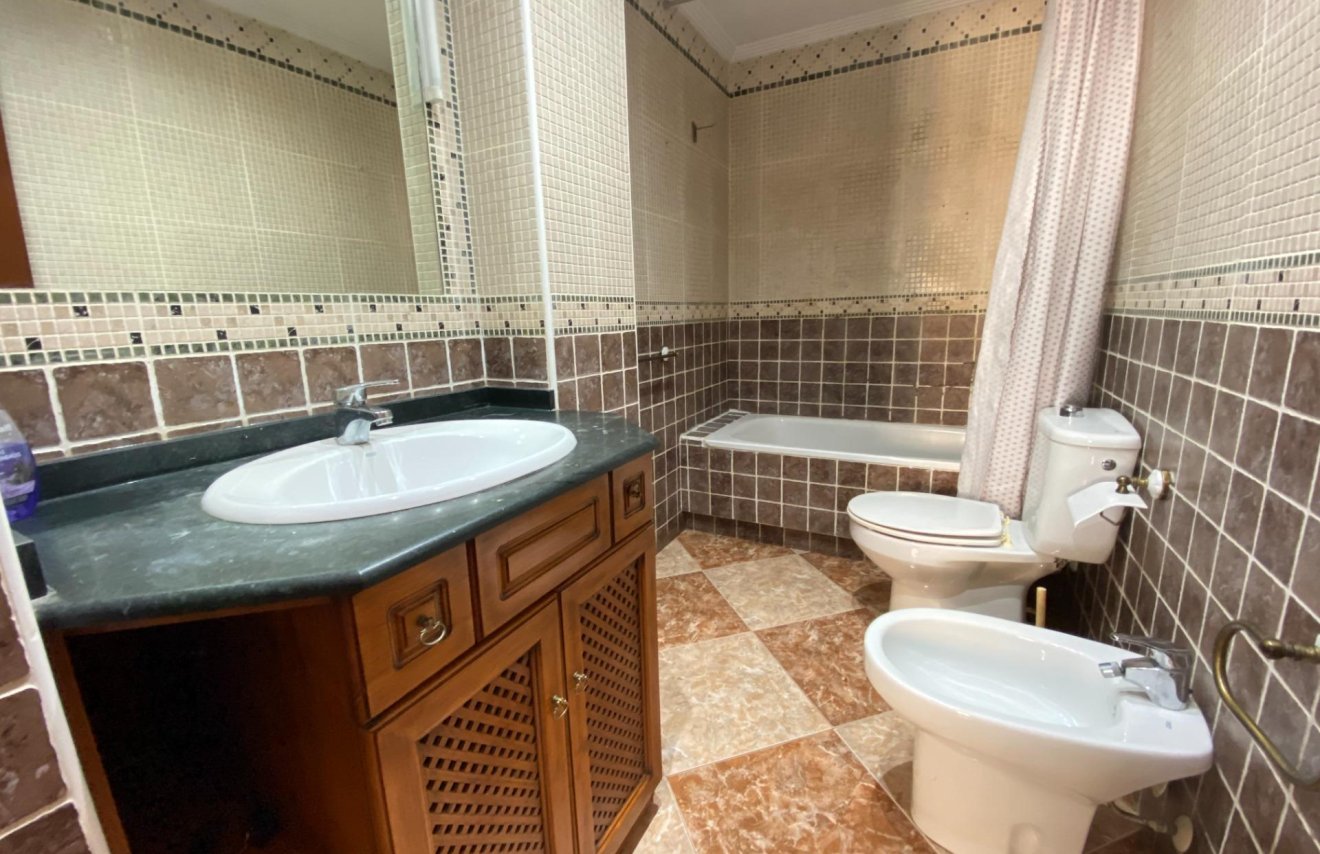 Resale - Apartamento - Torrevieja - Centro