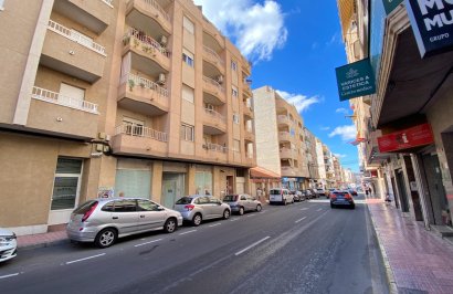 Resale - Apartamento - Torrevieja - Centro