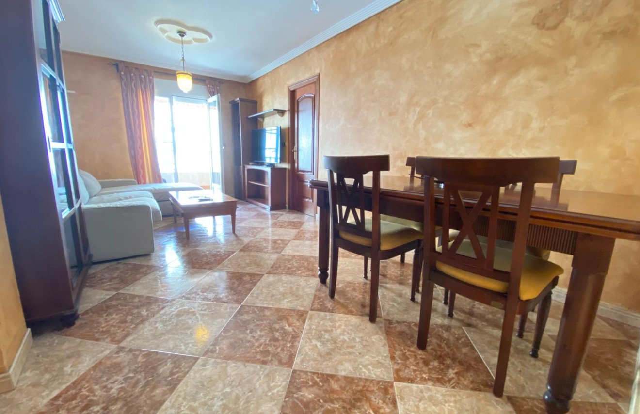 Resale - Apartamento - Torrevieja - Centro