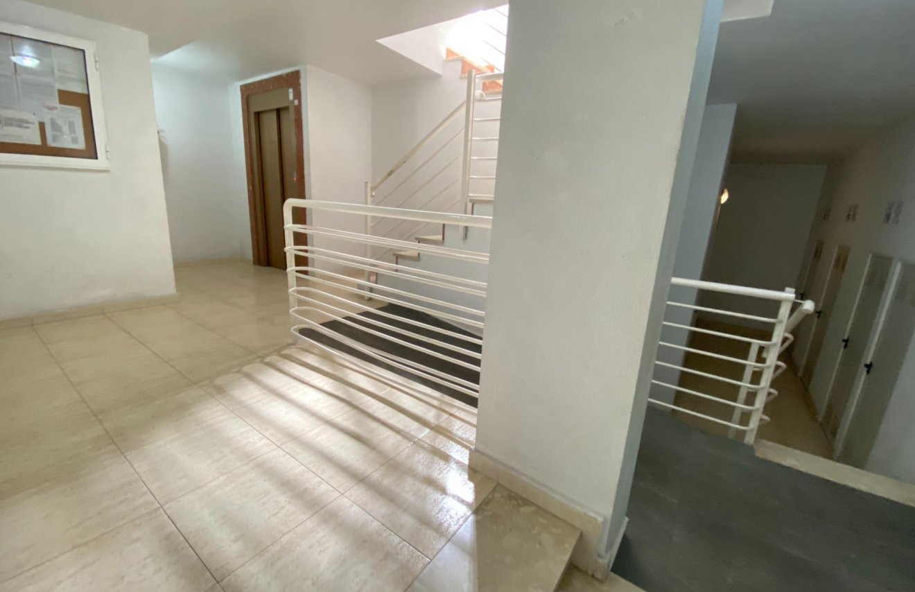 Resale - Apartamento - Torrevieja - Centro