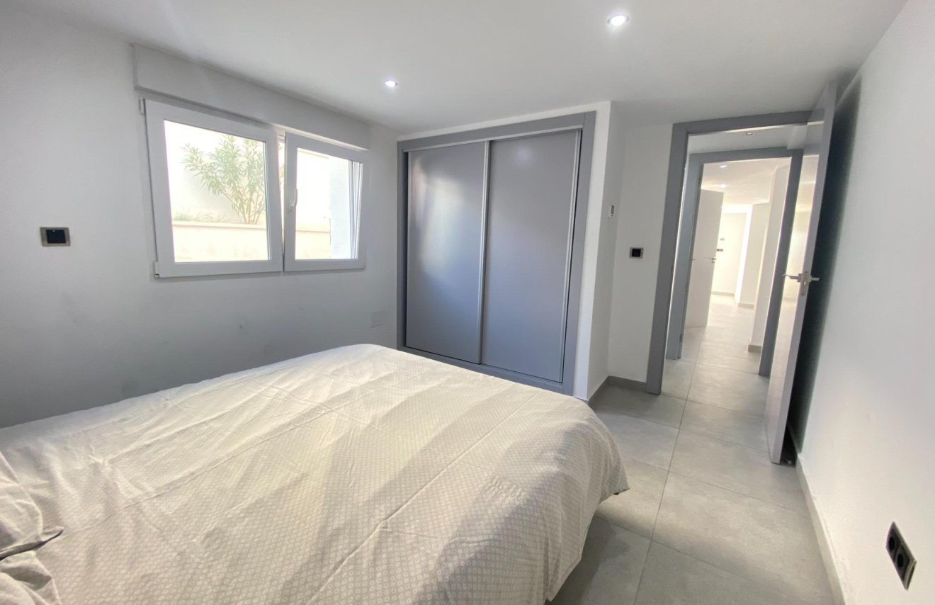 Resale - Villa de Lujo - Torrevieja - Aldea del mar