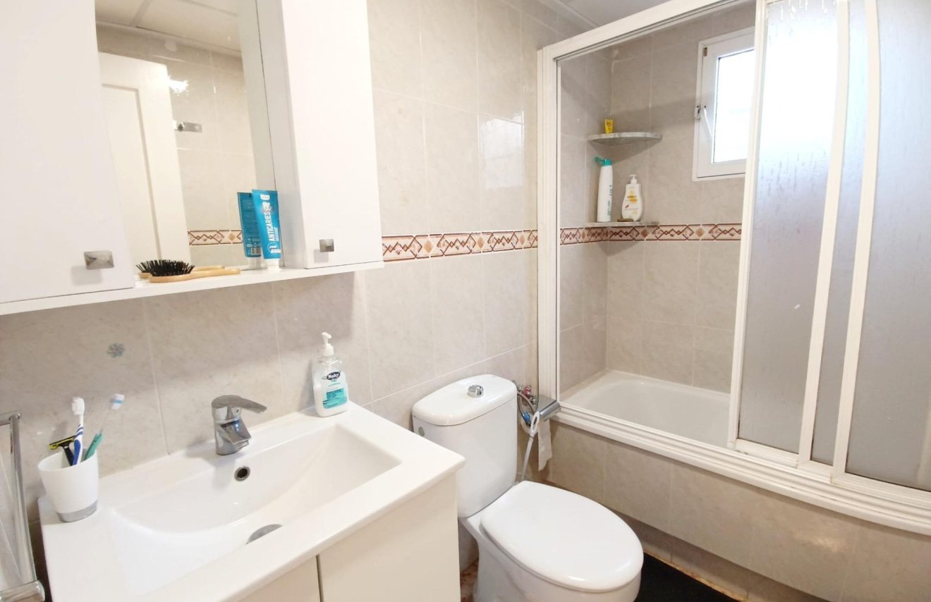 Resale - Apartamento - Torrevieja - Nueva Torrevieja