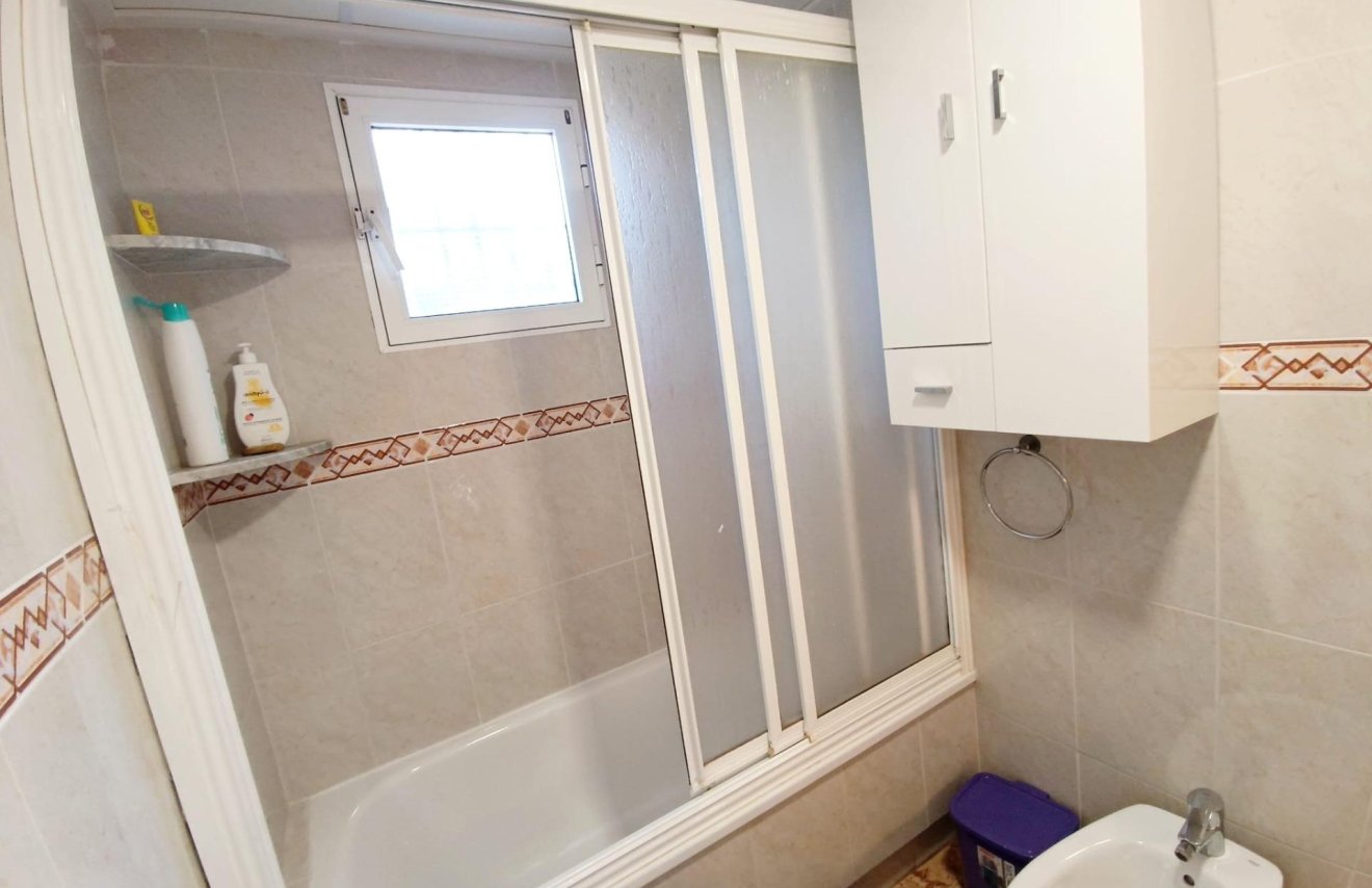 Revente - Apartamento - Torrevieja - Nueva Torrevieja