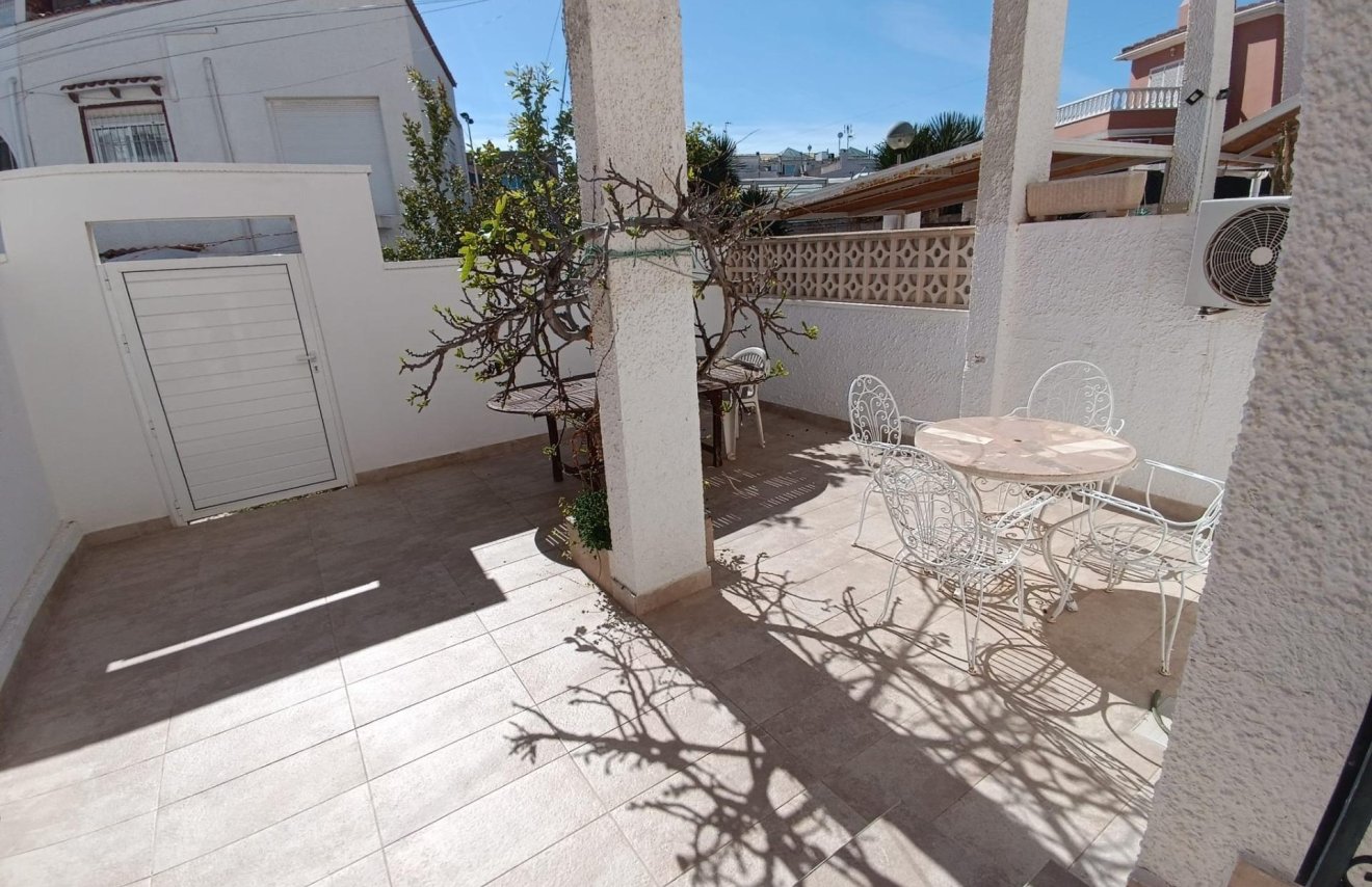 Resale - Townhouse - Torrevieja - Calas blanca