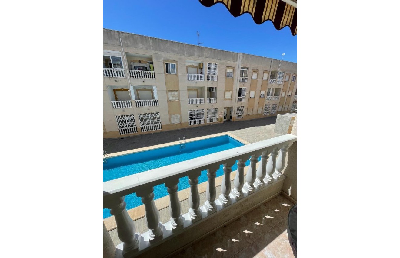 Resale - Apartamento - Torrevieja - Centro