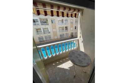 Resale - Apartamento - Torrevieja - Centro