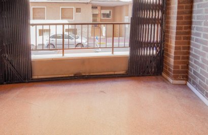 Resale - Apartamento - Torrevieja - Playa de los Locos