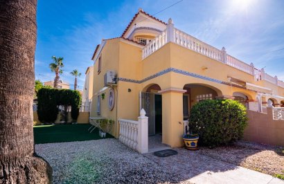 Resale - Casa Tipo Dúplex - San Miguel de Salinas - BLUE LAGOON