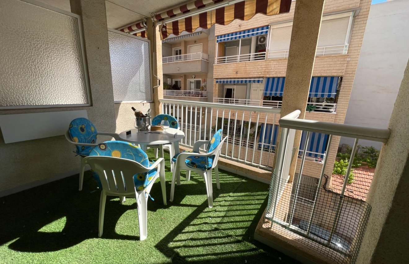 Resale - Apartamento - Torrevieja - Playa del Cura