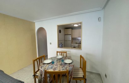 Resale - Apartamento - Torrevieja - Playa del Cura