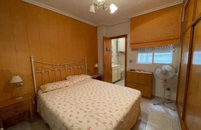 Resale - Apartamento - Torrevieja - Playa del Cura