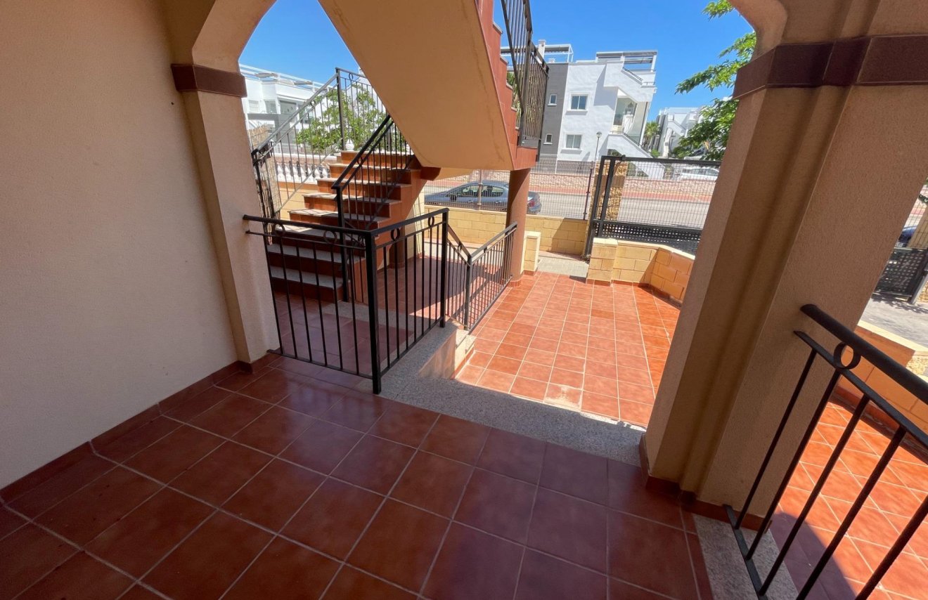 Resale - Bungalow - Torrevieja - Aguas nuevas 1