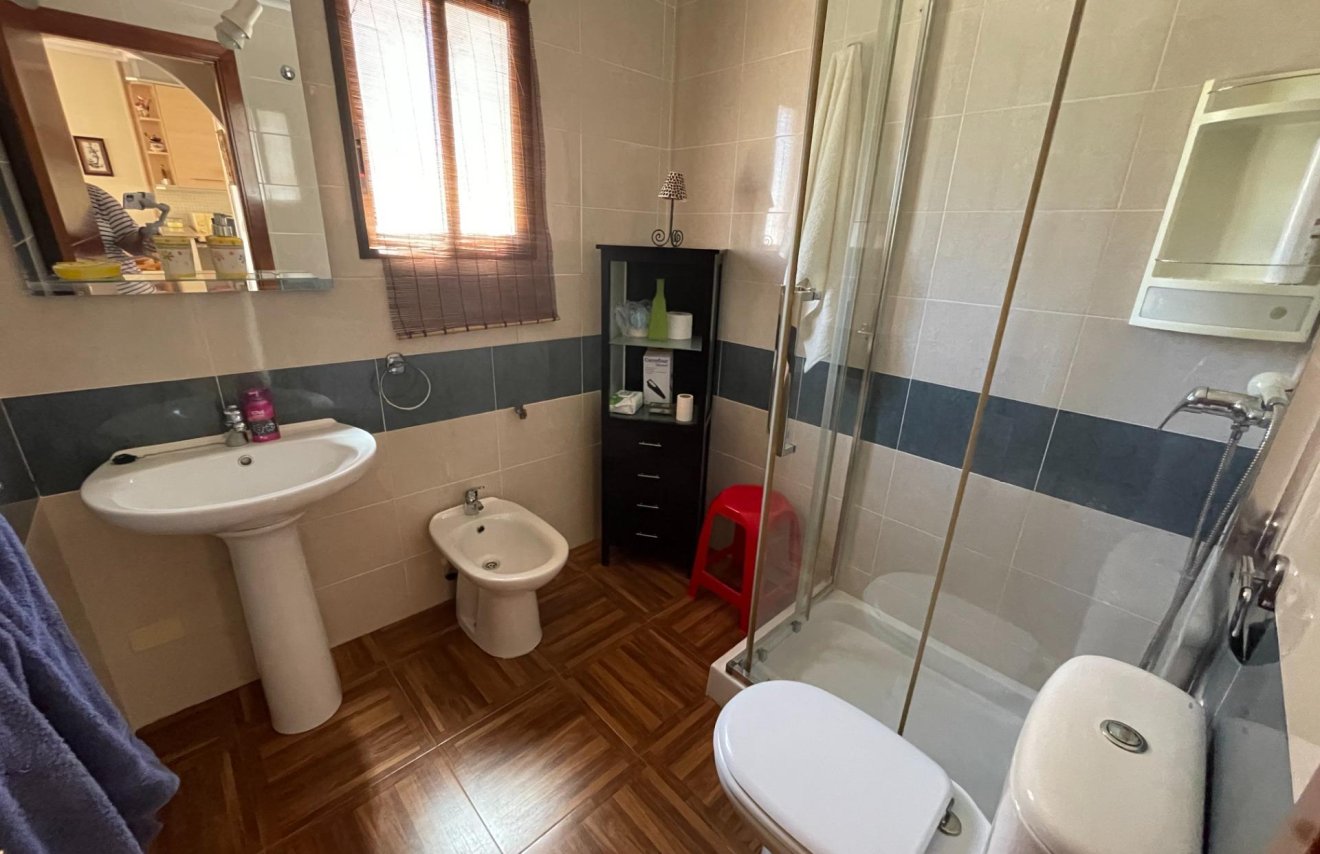 Resale - Bungalow - Torrevieja - Aguas nuevas 1