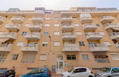 Resale - Apartamento - Torrevieja - Playa del Cura