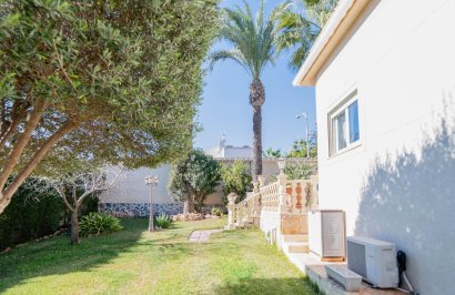 Resale - Villa - Orihuela Costa - Altos de Campoamor